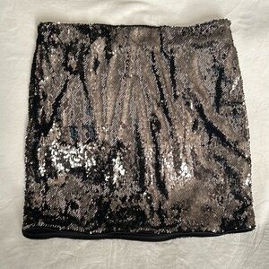 Dynamite Black and Silver Sequin Mini Skirt
